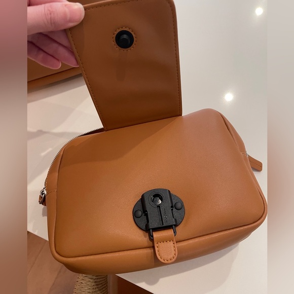 Monos Metro Backpack LIKE NEW - Picture 7 of 9